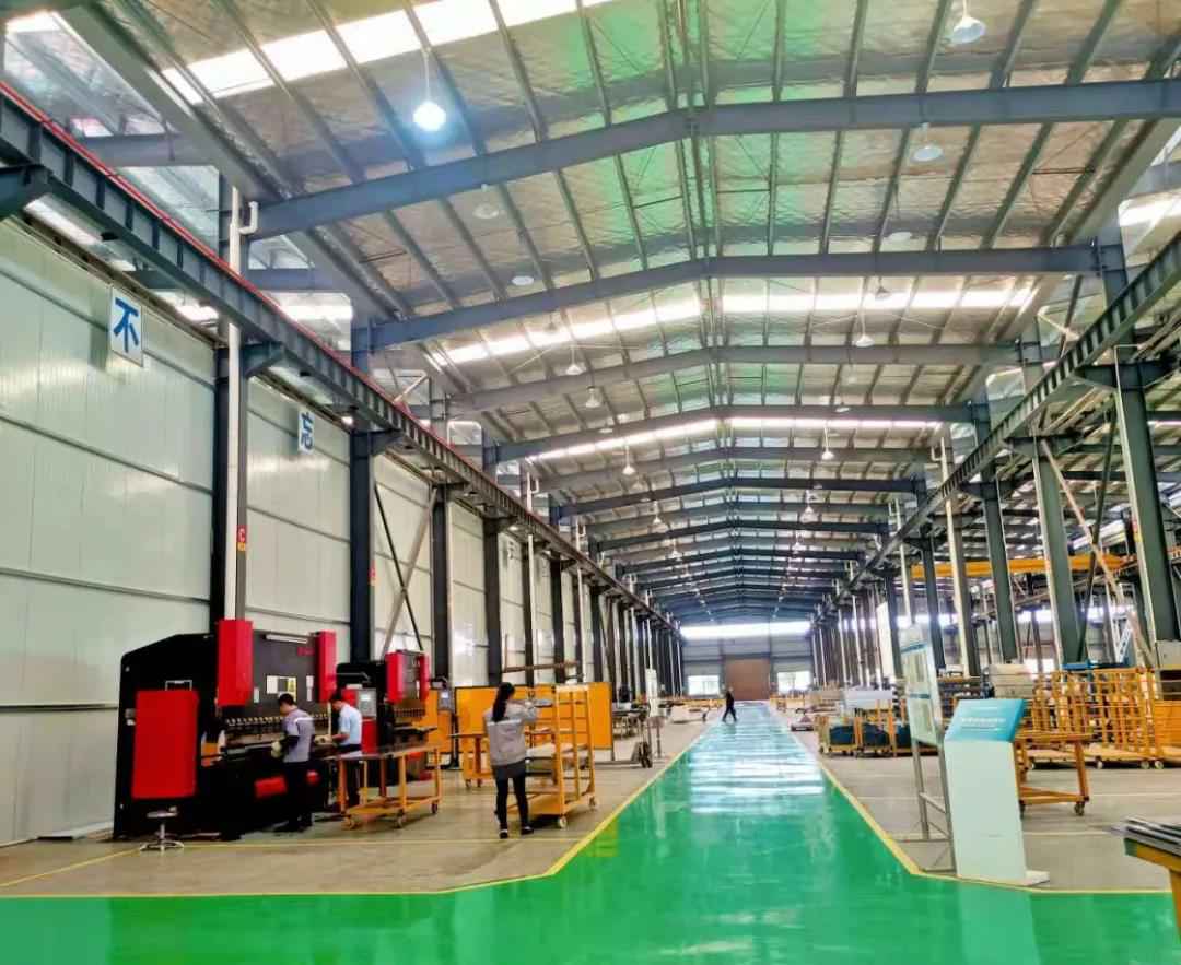【爱游戏在线(中国)唯一官方网站湖南生产基地】热火朝天生产忙，高质高效产精品！​
